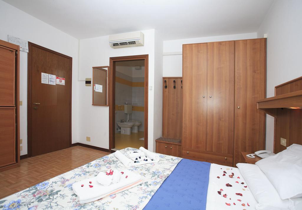Hotel Aspe 比比翁 外观 照片