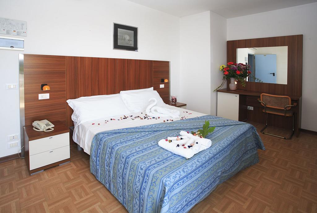 Hotel Aspe 比比翁 外观 照片